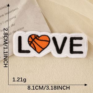 Patchs thermocollants brodés mignons de basketball en gros pour la décoration de vêtements et de sweats à capuche - Product Image 5