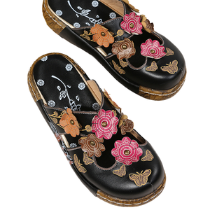 รองเท้าผู้หญิงแบบสวม Baotou ป้องกันการลื่นไถล สไตล์เรโทร สำหรับฤดูร้อน/ฤดูใบไม้ผลิ ดีไซน์พื้นหนา ประดับดอกไม้ทำมือ แบบสวมและแบบมูล - Product Image 1