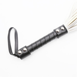 Vente directe d'usine de jouets sexuels pour adultes européens et américains, fouet de bondage pour la scène de boîte de nuit, vente chaude, fouet pour adultes. - Product Image 4