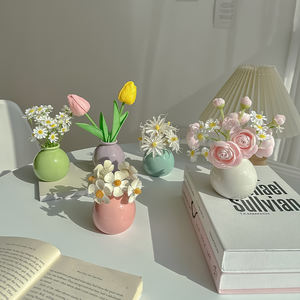 Vase en céramique de style coréen classique, vase moderne Art Déco avec fleurs artificielles, mini vase rond pour la décoration de la maison - Product Image 4