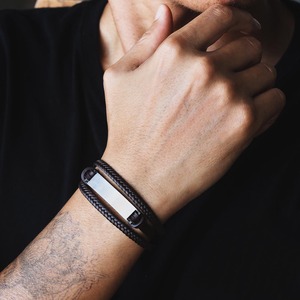 2025 luxe logo personnalisé cadeau en acier inoxydable pierres naturelles vache manchette peau de vache <span class=keywords><strong>Bracelet</strong></span> en <span class=keywords><strong>cuir</strong></span> hommes <span class=keywords><strong>Bracelet</strong></span> en <span class=keywords><strong>cuir</strong></span> - Product Image 4