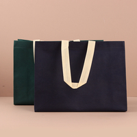 Sac de shopping personnalisé avec logo, sac non tissé réutilisable, sac fourre-tout imprimé, sac cadeau de luxe pour magasin de vêtements, vente en gros, utilisation en vrac
