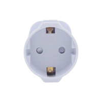 Adaptateur de prise en cuivre, convertisseur 13A 250V, prise et prise EU femelle vers prise britannique à trois broches, adaptateur de prise blanc, matériau PC de haute qualité