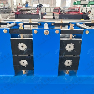 เครื่องขึ้นรูปรางประตูม้วนสแตนเลสควบคุมด้วย PLC พร้อมมอเตอร์กำลังสูง - Product Image 4