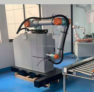 Solution de palettisation automatique avec cobot 6 axes, charge utile 30 kg, avec PLC et moteur mobile pour différents emplacements - Product Image 1