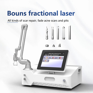 Máquina de Láser Fraccional de CO2 con Tubo de RF para Rejuvenecimiento de la Piel, Eliminación de Estrías, Tensado Vaginal, Láser Fraccional de CO2 para Uso en Salón - Product Image 3