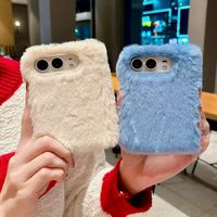 Étui de protection de luxe 3D mignon en peluche chaude pour l'hiver avec coque articulée pour iPhone 11 12 13 14 15 16 17 18