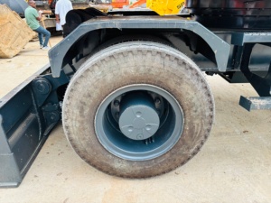 Excavadora de cadenas HYUNDAI 210W-7 original con motor diésel, bomba hidráulica de buena calidad, controles de precisión y cabina cómoda, perfecta para uso urbano. - Product Image 4