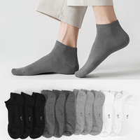 Chaussettes de cheville pour hommes OEM coton peigné solide blanc gris noir-respirant anti-dérapant mince équipage bas d'été logo personnalisable