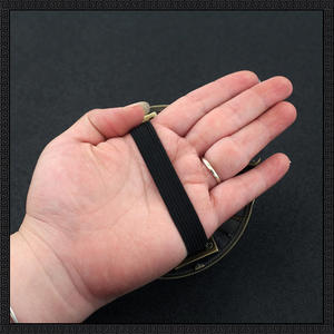 Acquisto all'ingrosso Cool God of War Kweigi Kratos guardiano scudo 10cm tutto in metallo arti e mestieri ciondolo regali - Product Image 3