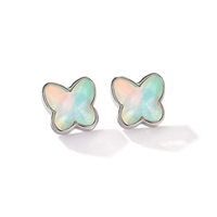 Piercing en titane F136, papillon irisé en verre avec finition brillante, clous de labret à dos plat, boucles d'oreilles hypoallergéniques, accessoires