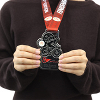 Medallas personalizadas de acrílico con cinta para deportes: Taekwondo, Karate, Ajedrez, Pickleball, Muay Thai, Fútbol.