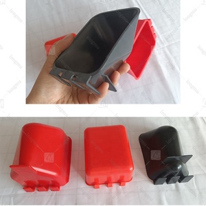 Tempat Makan dan Minum Plastik Gantung untuk Kelinci, Burung, Ayam, dan Merpati - Product Image 5