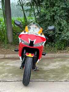 Motocicleta Deportiva de Carreras Honda1CBR600RR de 600cc y Cuatro Cilindros con <span class=keywords><strong>Carenado</strong></span> Completo - Product Image 2