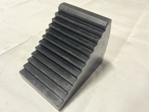 Fermo Ruota in Gomma GT11R per Auto, Casa, <span class=keywords><strong>Garage</strong></span> - Attrezzatura per Parcheggio che Previene lo Scivolamento con Cuneo di Parcheggio - Product Image 4
