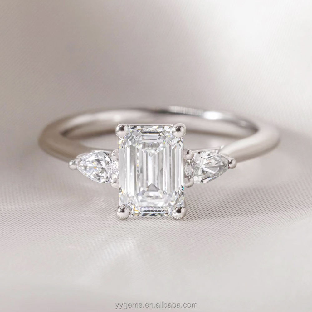 หินข้างสีขาว-ลูกแพร์