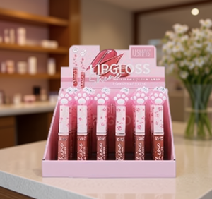 Ushas Lip Gloss 6 ml Liquido con Vitamina E Formato Regolare per Donne - Product Image 2