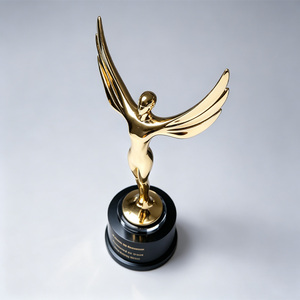 Trophées et coupes décoratifs modernes en résine moulée pour les <span class=keywords><strong>champions</strong></span> de badminton, médailles de haute qualité - Product Image 4