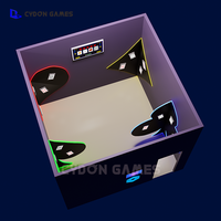 Jeu de cartes interactif d'intérieur Spade Q pour le poker avec motif de trèfles mélangés pour stimuler la concentration visuelle et le plaisir des soirées en famille