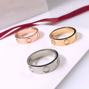 여성용 명품 브랜드 반지 18k 골드 스테인리스 스틸 레드 및 그린 반지 남성용 패션 주얼리 - Product Image 3