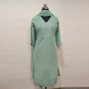 Vestido Casual Verde Menta con Cuello en V, Manga Tres Cuartos, Bordado, Corte Holgado, Largo Midi, Tejido de Viscosa Transpirable para Uso Diario - Product Image 1
