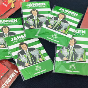 Broche de revers personnalisée en métal, émail dur, avec motif de personnage de dessin animé, souvenir de la <span class=keywords><strong>Coupe</strong></span> <span class=keywords><strong>du</strong></span> <span class=keywords><strong>Monde</strong></span> de Football <span class=keywords><strong>du</strong></span> <span class=keywords><strong>Qatar</strong></span> - Product Image 2