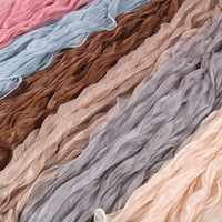 Nuosha OEM Foulard de mode Printemps-Été musulman malaisien, noir uni, fin, respirant, brillant, élastique, infroissable, avec bordure à volants