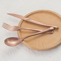 Ensemble de vaisselle en cuivre réutilisable élégant en acier inoxydable 18-10 pour restaurant Vente en gros pas cher