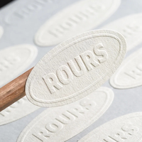 Étiquette adhésive en papier coton gaufré de forme personnalisée pour l'impression d'étiquettes, impression de logo