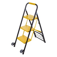 Entrepôt polyvalent utilisant une échelle en fer avec roues Échelle pliable à 3 échelles