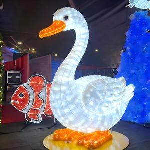 Lampe LED 3D Mignonne en Forme <span class=keywords><strong>de</strong></span> Pingouin, Éclairage Étanche en Forme d'Animal pour Décoration Extérieure <span class=keywords><strong>de</strong></span> Noël, Jardin, Aquarium, Centre Commercial - Product Image 4