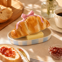 Boîte de rangement pour pain et beurre faite à la main, jolie boîte à beurre en céramique en forme de croissant avec bouton en forme de nœud