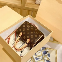 Sac Boston de luxe pour femme en cuir véritable, bandoulière, nouvelle collection printemps-été, avec fermeture éclair et lettres, par un créateur de marque