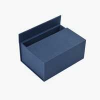 Emballage d'affichage de bijoux de mode personnalisé étuis blancs pour téléphone intelligent paquet de bracelet de montre boîtes cadeaux papier avec logo
