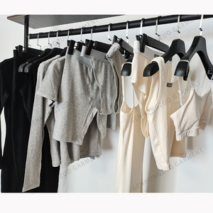 Completo Lounge da <span class=keywords><strong>Donna</strong></span> Personalizzabile in Cotone e Rayon Micro Costolato: Top <span class=keywords><strong>a</strong></span> Canotta, Pantaloncini e <span class=keywords><strong>Pantaloni</strong></span> <span class=keywords><strong>a</strong></span> Gamba Dritta - Set 2 Pezzi Estivo <span class=keywords><strong>Donna</strong></span> 2025 - Product Image 5