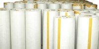 Fabrication et fourniture de rouleaux de toile abrasive en carbure de silicium de haute qualité, prix avantageux, couleurs rouges, vente en gros