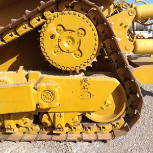 Bulldozer D9N de Segunda Mano Eficiente con Alto Momento de Carga, Capacidad de Empuje de 6.5m y Peso de 23400KG - Product Image 1