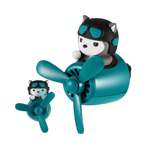 Diffuseur de parfum personnalisable pour voiture, motif petit ours pilote, clip moderne pour intérieur, avec fixation sur grille d'aération, ornement automobile - Product Image 4