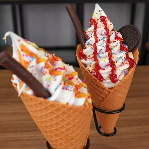 Modèle de simulation Big <span class=keywords><strong>Mac</strong></span>, cornet de crème glacée croustillant avec décoration de fruits - Product Image 2