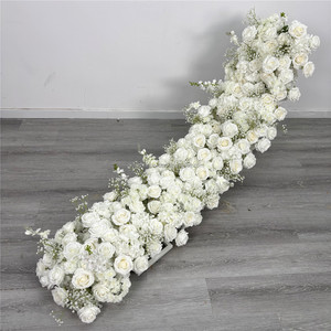 DKB Wholesale – Chemins de table en fleurs artificielles en soie, faits main et personnalisés, pour allées de mariage, remises de diplômes et centres de table décoratifs - Product Image 1