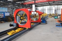 Torno CNC programable de grado industrial para jaulas de varillas de soldadura automática, máquina de conformado de rollos con pantalla táctil de 380 V para línea de procesamiento de metales