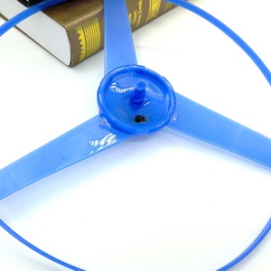 Platillo volador de alambre de tracción luminoso, juguetes para niños, juguete volador giratorio para exteriores, luz LED, Libélula de bambú intermitente voladora - Product Image 4