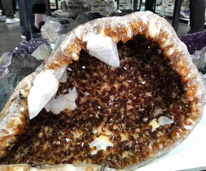 Cristalli di Geode Grandi all'Ingrosso, Pietre Naturali di <span class=keywords><strong>Citrino</strong></span>, Cluster di <span class=keywords><strong>Quarzo</strong></span> Geode per Decorazione Cristallina - Product Image 2