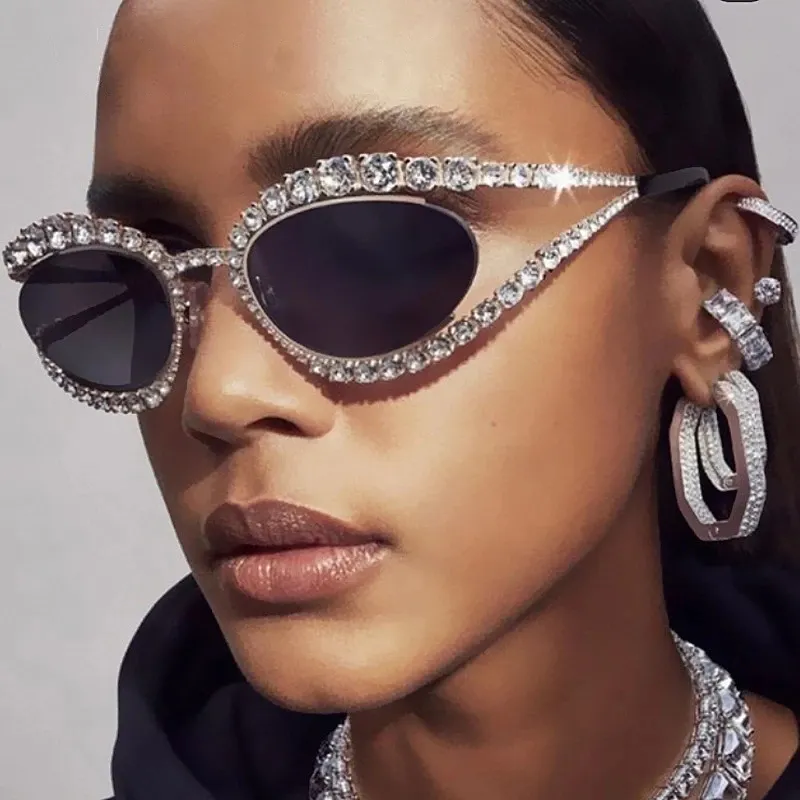 Vintage Small Oval Crystal Shiny Sunglasses Women 2023 New Luxury Brand Rhinestone Party Sun Glasses Female Alloy Cat Eye Shades