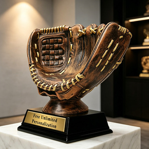 Gants de frappeur de baseball en résine, 8 pouces, <span class=keywords><strong>dor</strong></span>és, style sport moderne, sculptés à <span class=keywords><strong>la</strong></span> <span class=keywords><strong>main</strong></span>, trophée durable - Product Image 5