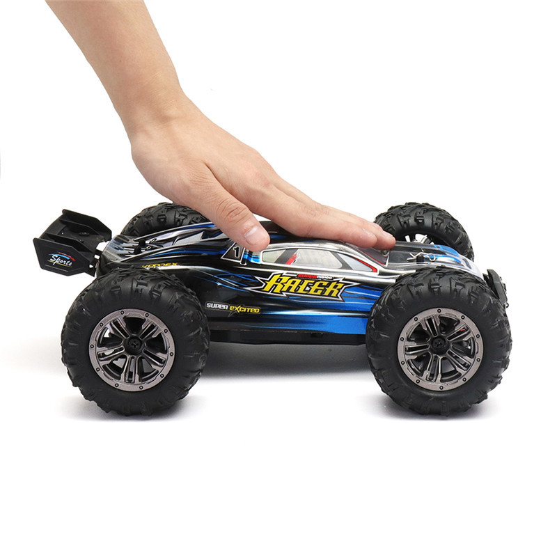 次世代電動ガン CAR Heavy ブラック HOSHI Xinlehong 9136 RCカー1/162.4 Ghz 4WDラジコンカー36km/hビッグ