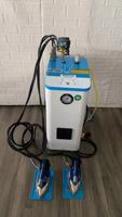 QK-9N Vente chaude Générateur de vapeur industriel 4KW pour repassage, avec deux fers électriques, moteur principal, remplissage automatique d'eau, 220V/110V