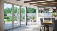 Porte pliante en aluminium marron avec stores intégrés, isolation thermique, pour usage extérieur et intérieur