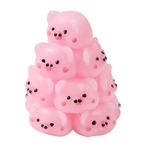 Tour de cochon anti-stress à pincer, mignon, au design féminin et artistique, outil de relaxation de haute qualité - Product Image 4