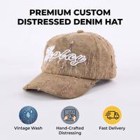 Casquette de baseball non structurée en denim délavé de qualité supérieure avec broderie personnalisée, détails effilochés et coutures déchirées